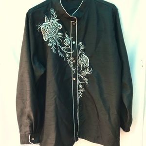 Bob Mackie wearable art black shirt with white detail 1x